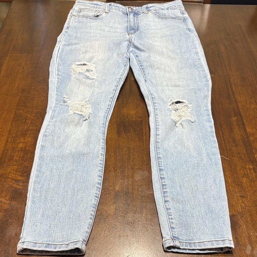 GUESS High Rise Light Blue Jeans - Picture 5 of 9